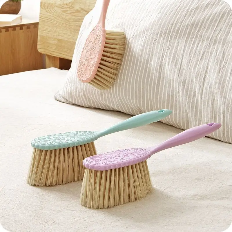 Home sweep bed sofa cleaning brush fur dusting brush bedroom bed small broom in addition to brush carpet
Home sweep bed sofa cleaning brush fur dusting brush bedroom bed small broom in addition to brush carpet