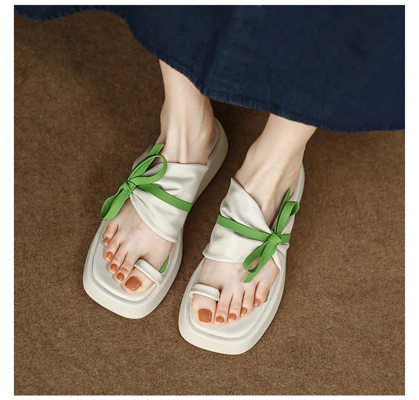 Summer Female Sandals High Quality PU Platform Sandals French Colorblock Bow Slippers British Style Travel Versatile Sandals
Summer Female Sandals High Quality PU Platform Sandals French Colorblock Bow Slippers British Style Travel Versatile Sandals