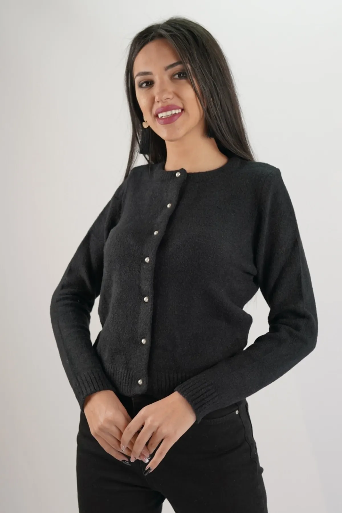 Women's Cardigan Black Pearl Button Fluffy Casual Knitted Quality Fashion Cardigan Sweaters Loose Sweater Jumper
Women's Cardigan Black Pearl Button Fluffy Casual Knitted Quality Fashion Cardigan Sweaters Loose Sweater Jumper