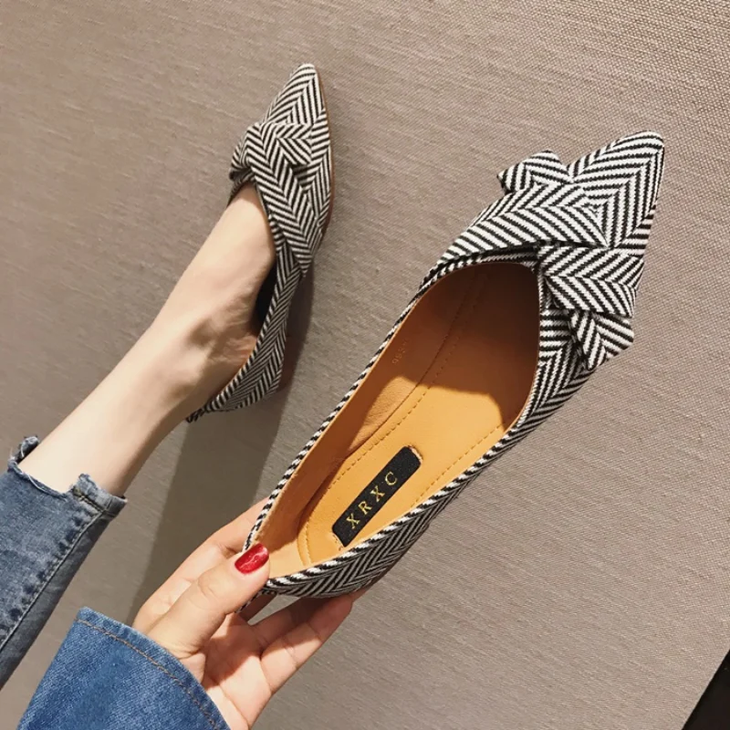 Women Flats Pointed Toe Bowknot Black Red Extra Big Size 43 44 45 46 Plus Small Size 31 32 33 Lady Flat Heel Shoes Casual Shoes
Women Flats Pointed Toe Bowknot Black Red Extra Big Size 43 44 45 46 Plus Small Size 31 32 33 Lady Flat Heel Shoes Casual Shoes