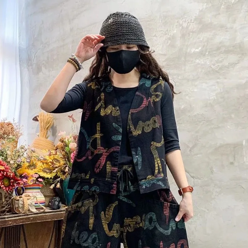 2022 Spring New Arts Style Women Sleeveless Loose Cotton Denim Vest Vintage Print V-neck Single Breasted Vests Coat C671
2022 Spring New Arts Style Women Sleeveless Loose Cotton Denim Vest Vintage Print V-neck Single Breasted Vests Coat C671