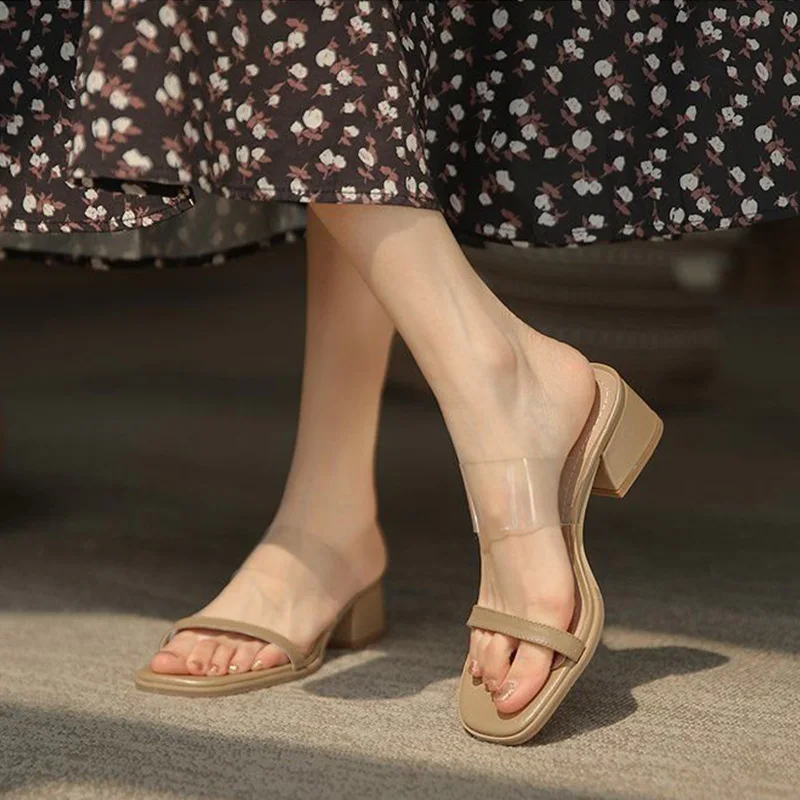 Luxury Female High Heels 2022 Fashion Open Toe Rhinestone Transparent Word Belt Summer New Mid-heel Fairy Style King Sandals
Luxury Female High Heels 2022 Fashion Open Toe Rhinestone Transparent Word Belt Summer New Mid-heel Fairy Style King Sandals