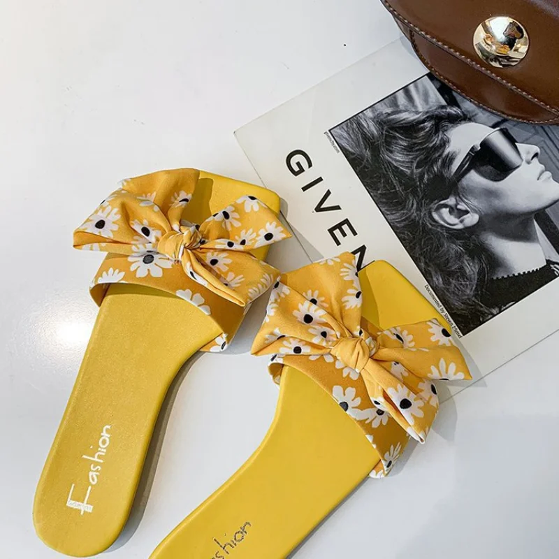 Summer Slippers Womens Flat Round Toe Slippers Casual Bowknot Crystal Slip on Beach Slides Hoes Ladies Elegant Slippers Zapatos
Summer Slippers Womens Flat Round Toe Slippers Casual Bowknot Crystal Slip on Beach Slides Hoes Ladies Elegant Slippers Zapatos