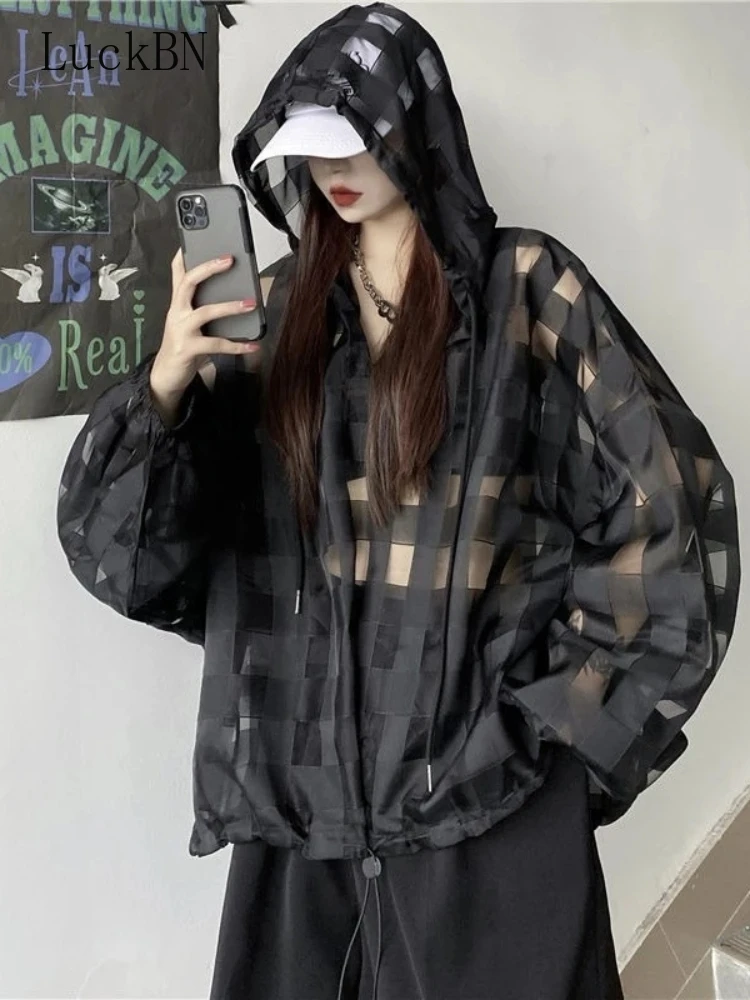 Gothic Sheer Top Women's Plaid Sheer Top Long Sleeve Hooded Black Shirt Women's Korean Version 2022 Oversized Punk Dress Chic
Gothic Sheer Top Women's Plaid Sheer Top Long Sleeve Hooded Black Shirt Women's Korean Version 2022 Oversized Punk Dress Chic