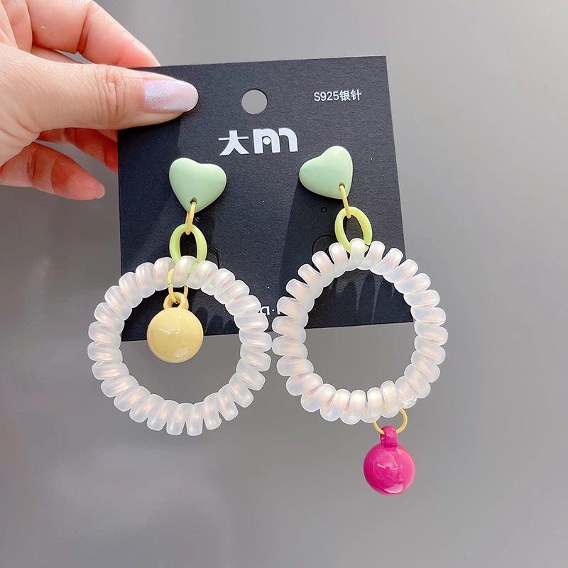 925 Silver Pin New Exaggerated Atmosphere Circle Love Pearl Luxury Net Red Explosive Earrings Korean Fashion Earrings for Women
925 Silver Pin New Exaggerated Atmosphere Circle Love Pearl Luxury Net Red Explosive Earrings Korean Fashion Earrings for Women