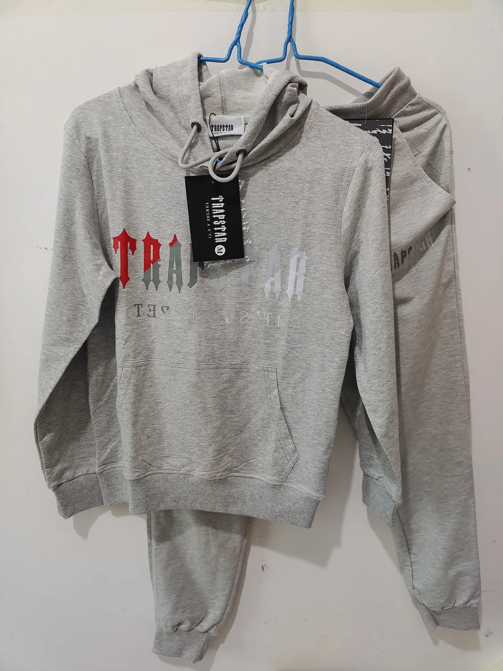2022 Men's Clothing Sportswear Trapstar Printed Long Sleeved hoodies Sets Men Street Fashion Pullover Casual Sweatpants Outfits 
2022 Men's Clothing Sportswear Trapstar Printed Long Sleeved hoodies Sets Men Street Fashion Pullover Casual Sweatpants Outfits