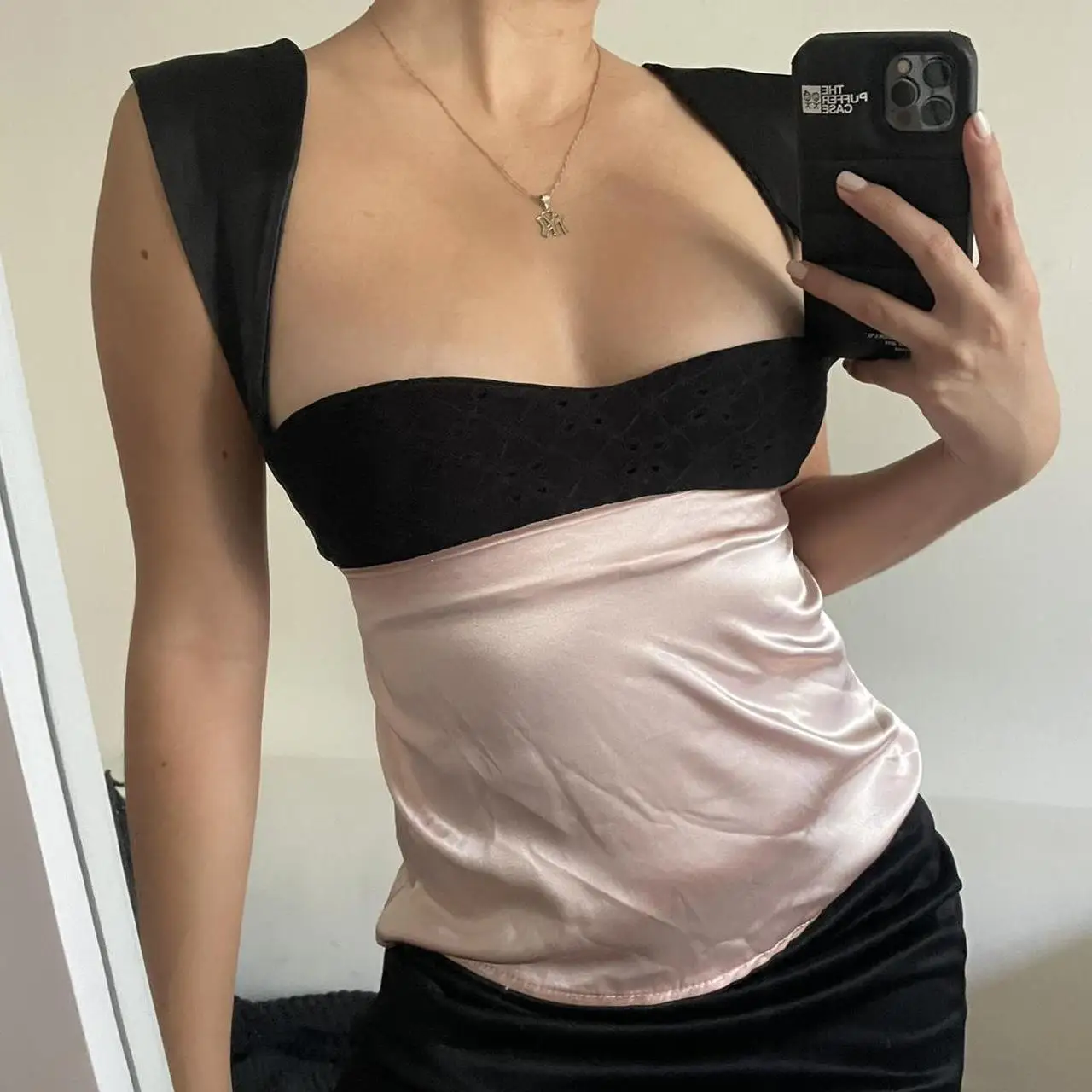 Vintage Contrast Color Tank Tops Women Fashion Satin Sleeveless Slim Fit Bandage Camisoles Summer Ladies Elegant Vest Streetwear
Vintage Contrast Color Tank Tops Women Fashion Satin Sleeveless Slim Fit Bandage Camisoles Summer Ladies Elegant Vest Streetwear