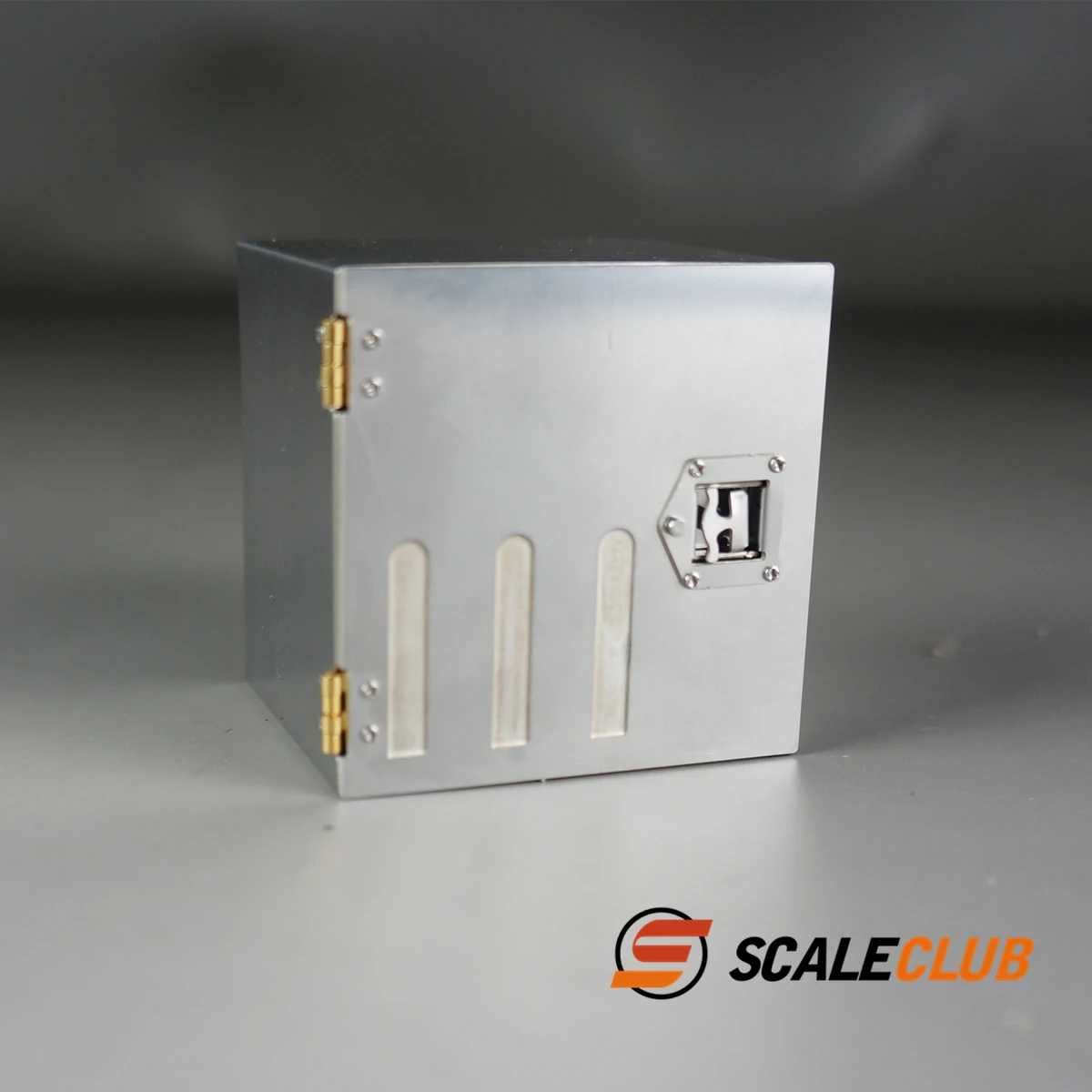 Scaleclub Model For Tamiya 1:14 Mud Head Tractor Trailer Heavy Tow Toolbox 52mm With Handle
Scaleclub Model For Tamiya 1:14 Mud Head Tractor Trailer Heavy Tow Toolbox 52mm With Handle