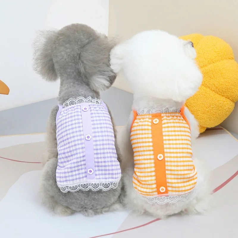 Футболка с кружевными пуговицами для маленьких и средних собак и кошек
Футболка с кружевными пуговицами для маленьких и средних собак и кошек