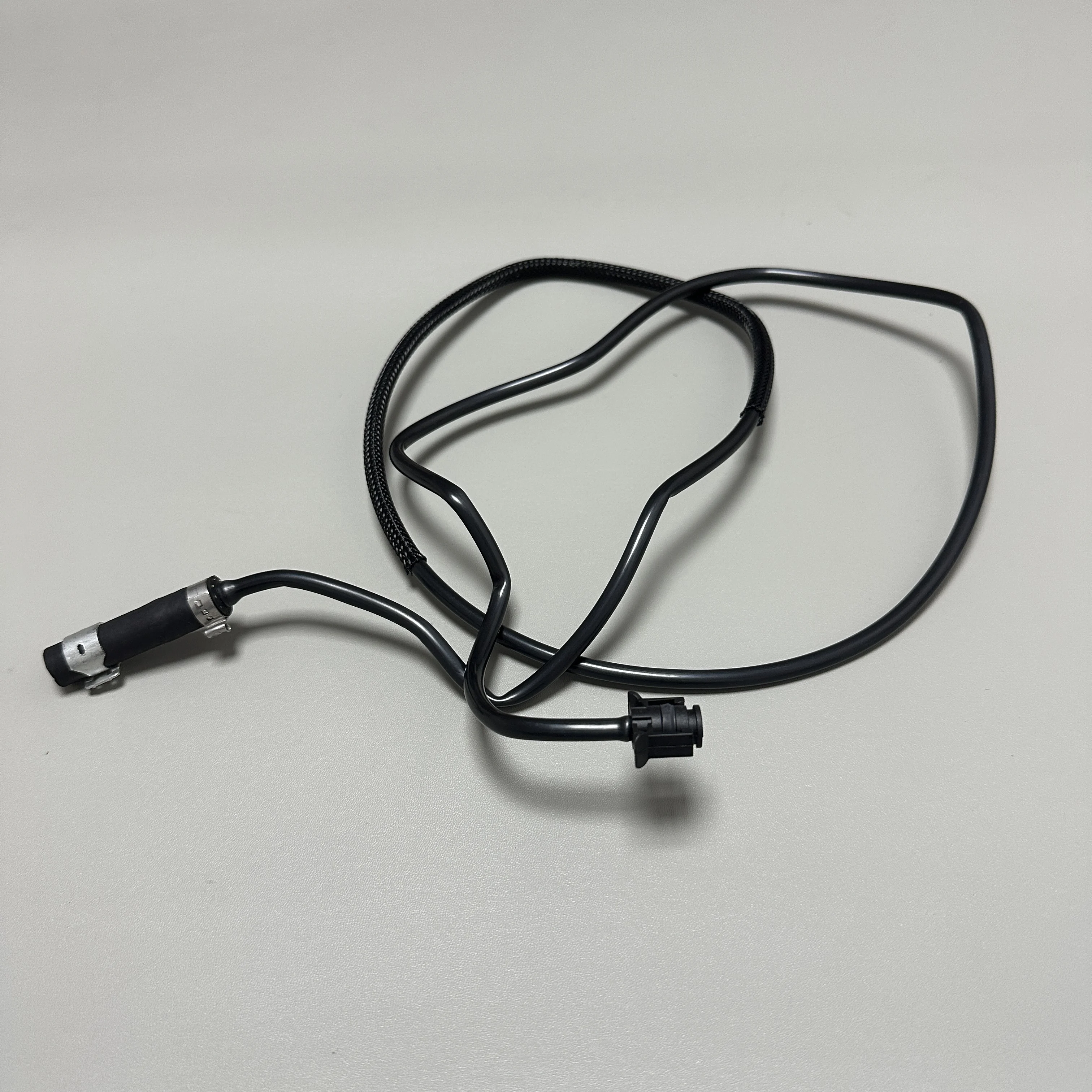 31202748 Шланг для воды радиатора двигателя, резервуар для воды, шланг для чайника, кувшин для защиты от замерзания для VOLVO XC60 S60 S80 V60 V70
31202748 Шланг для воды радиатора двигателя, резервуар для воды, шланг для чайника, кувшин для защиты от замерзания для VOLVO XC60 S60 S80 V60 V70