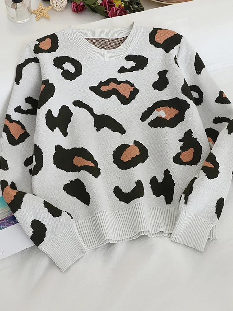 HELIAR Women Cow Printed Sweater O-neck Women Leopard Sweater Long Sleeve Casual Loose Pullovers Women For Women Winter 2022
HELIAR Women Cow Printed Sweater O-neck Women Leopard Sweater Long Sleeve Casual Loose Pullovers Women For Women Winter 2022
