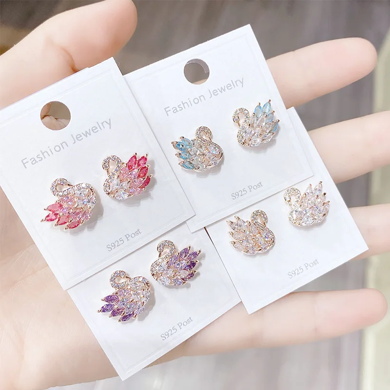 Cute Swan Colorful Zircon Stud Earrings 925 Silver Needle for Women Fashion Animal Jewelry Elegant Earrings As Birthday Gifts
Cute Swan Colorful Zircon Stud Earrings 925 Silver Needle for Women Fashion Animal Jewelry Elegant Earrings As Birthday Gifts