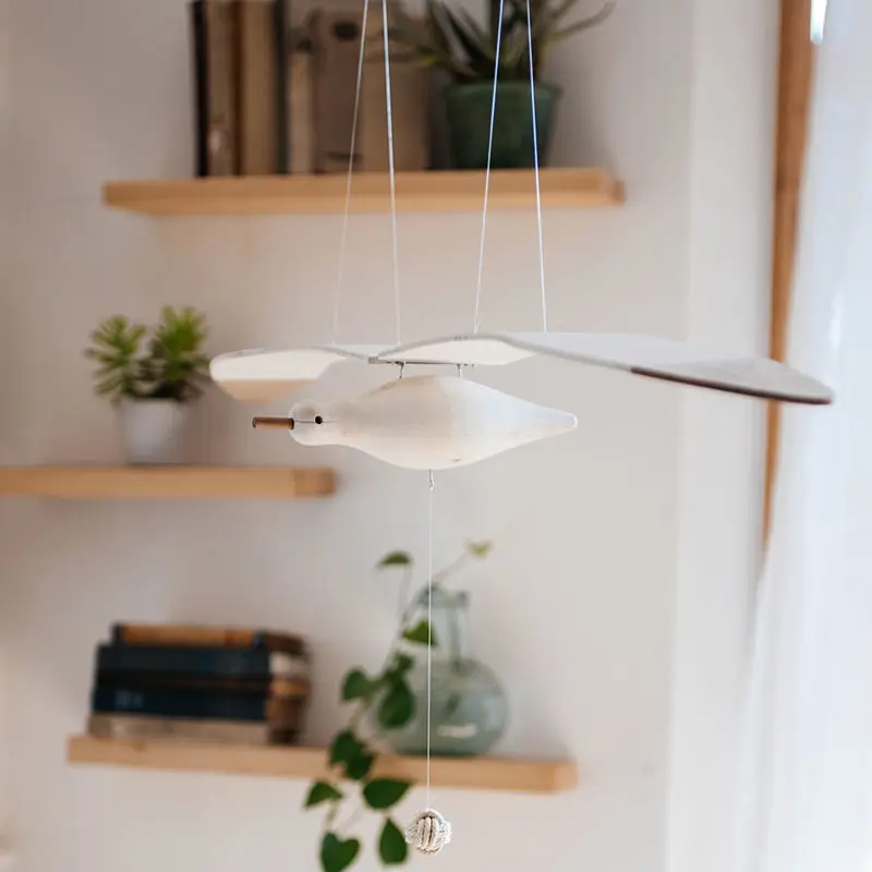 Flying Seagulls Aerial Pendant Pine Wood Adornments Homestay Club Bar Hotel Air Hanging Decoration Courtyard Park Ornaments Art 
Flying Seagulls Aerial Pendant Pine Wood Adornments Homestay Club Bar Hotel Air Hanging Decoration Courtyard Park Ornaments Art