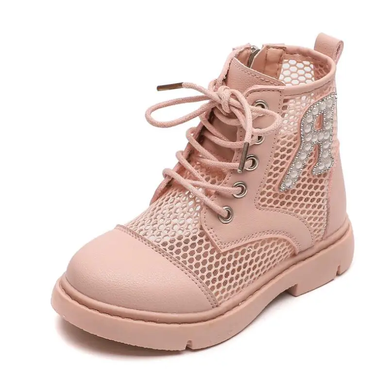 Summer Baby Girls Shoes Teenage Flat With Mesh Tie Fashionable Shoes Children Outwear School Party Wedding Cute Kids Soft Boots
Summer Baby Girls Shoes Teenage Flat With Mesh Tie Fashionable Shoes Children Outwear School Party Wedding Cute Kids Soft Boots