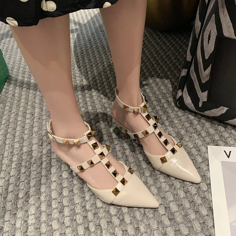Summer Fashion Solid Color Rivet Women's Sandals Comfortable Adult Mid Heel Empty Pointed Toe Fashion Female Shoes Lady Sandal
Summer Fashion Solid Color Rivet Women's Sandals Comfortable Adult Mid Heel Empty Pointed Toe Fashion Female Shoes Lady Sandal