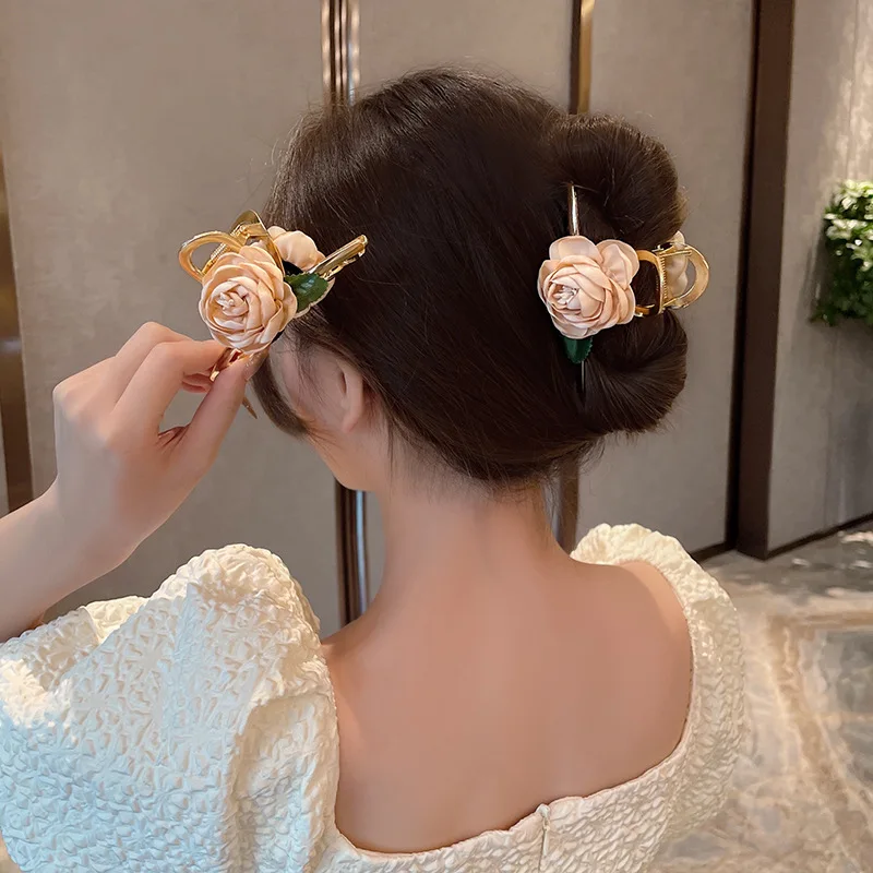 FANYIN Flowers Hair Clip for Women Latest Camellia Back of the Head Hair Shark Clip
FANYIN Flowers Hair Clip for Women Latest Camellia Back of the Head Hair Shark Clip