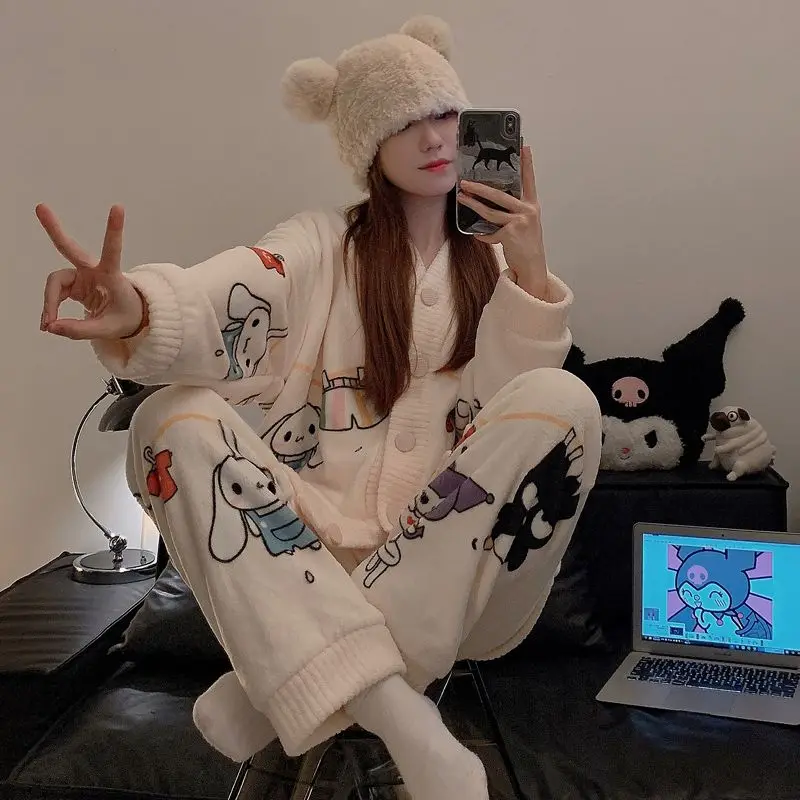 Kawaii Sanrio Kuromi аниме Kawaii осень и зима милые и милые повседневные пижамы универсальные модные утепленные домашние пижамы
Kawaii Sanrio Kuromi аниме Kawaii осень и зима милые и милые повседневные пижамы универсальные модные утепленные домашние пижамы