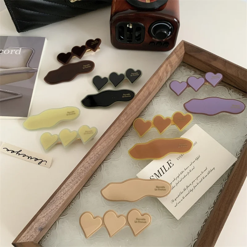 Ins New Vintage Heart Acetate Hair Clips Set Headwear Plain Color Side Pins Geometric Barrettes for Women Hair Accessories
Ins New Vintage Heart Acetate Hair Clips Set Headwear Plain Color Side Pins Geometric Barrettes for Women Hair Accessories