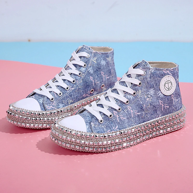 Women Spring and Autumn All-match Rhinestone Leopard Print Sneakers 43 Trendy Flat Shoes 2022 New High-top Fashion Canvas Shoes
Women Spring and Autumn All-match Rhinestone Leopard Print Sneakers 43 Trendy Flat Shoes 2022 New High-top Fashion Canvas Shoes