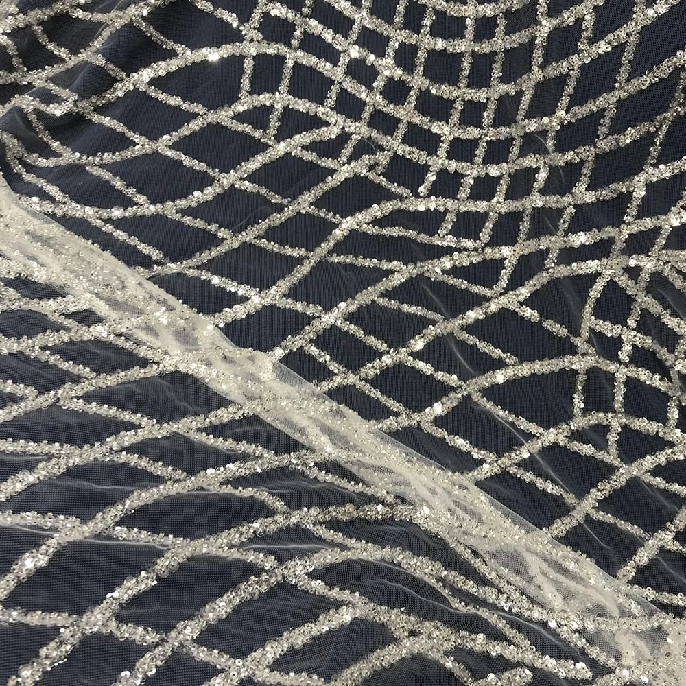 High End Shiny Grid Pattern Bridal Wedding Dress Material Luxury Beaded Crystal Sequin Lace Fabric for Sewing Women Evening Gown 
High End Shiny Grid Pattern Bridal Wedding Dress Material Luxury Beaded Crystal Sequin Lace Fabric for Sewing Women Evening Gown