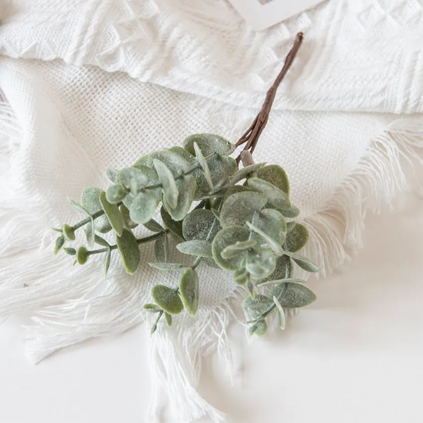 Искусственные листья эвкалипта из полиэстера
Искусственные листья эвкалипта из полиэстера