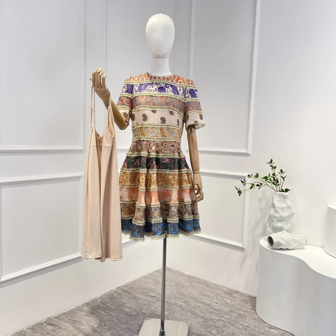 2023 Summer High Quality New Arrivals Paisley Printing Spliced Lace Fit and Flare O-neck Draped Mini Dress for Lady
2023 Summer High Quality New Arrivals Paisley Printing Spliced Lace Fit and Flare O-neck Draped Mini Dress for Lady