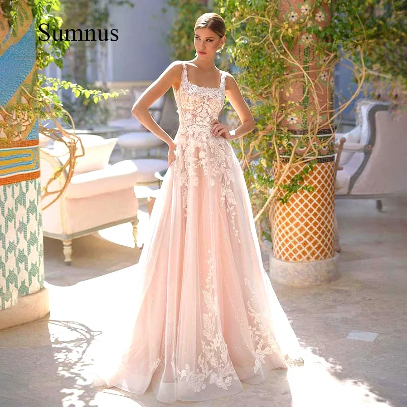 Champagne Wedding Dress Square Neck Flower Appliques Romantic Princess Bride Dresses A-line Tulle Button Back Wedding Gowns 2022
Champagne Wedding Dress Square Neck Flower Appliques Romantic Princess Bride Dresses A-line Tulle Button Back Wedding Gowns 2022