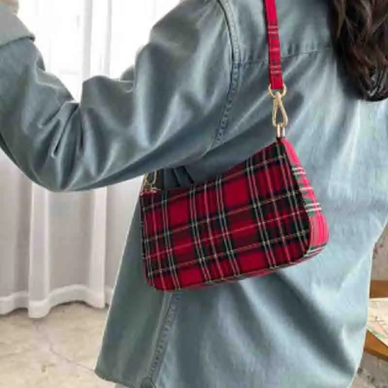 Ladies Luxury New Retro Hand Messenger Bag Classic Designer Shoulder Bag Casual Female Red Plaid Underarm Bag 
Ladies Luxury New Retro Hand Messenger Bag Classic Designer Shoulder Bag Casual Female Red Plaid Underarm Bag