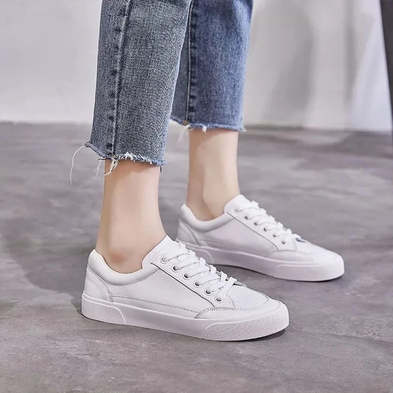 Кеды Comemore женские на платформе, Вулканизированная подошва, повседневная спортивная обувь для бега, кожаные Прогулочные кроссовки, белые, 2022
Кеды Comemore женские на платформе, Вулканизированная подошва, повседневная спортивная обувь для бега, кожаные Прогулочные кроссовки, белые, 2022