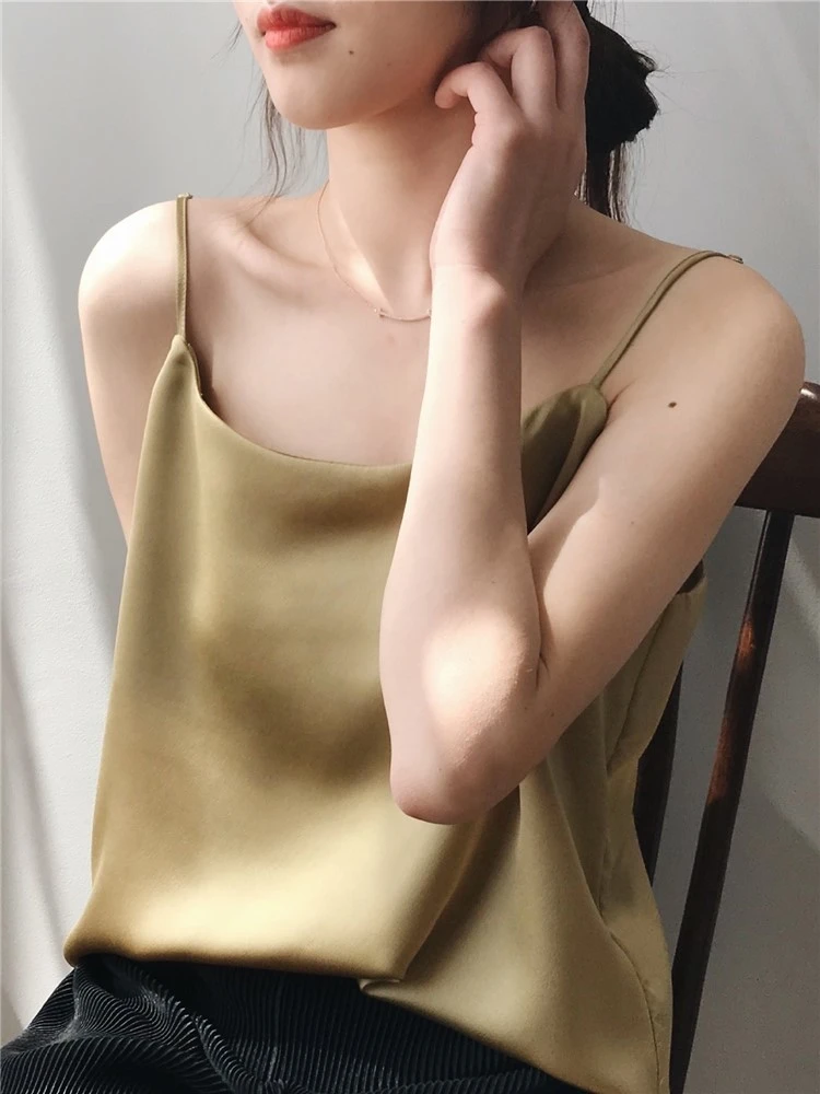 2022 Summer Fashion Slim Sweet Elegant Solid Color Sleeveless Satin Camis for Women Girl Short Chic Sun-top 5 Colors Korean
2022 Summer Fashion Slim Sweet Elegant Solid Color Sleeveless Satin Camis for Women Girl Short Chic Sun-top 5 Colors Korean