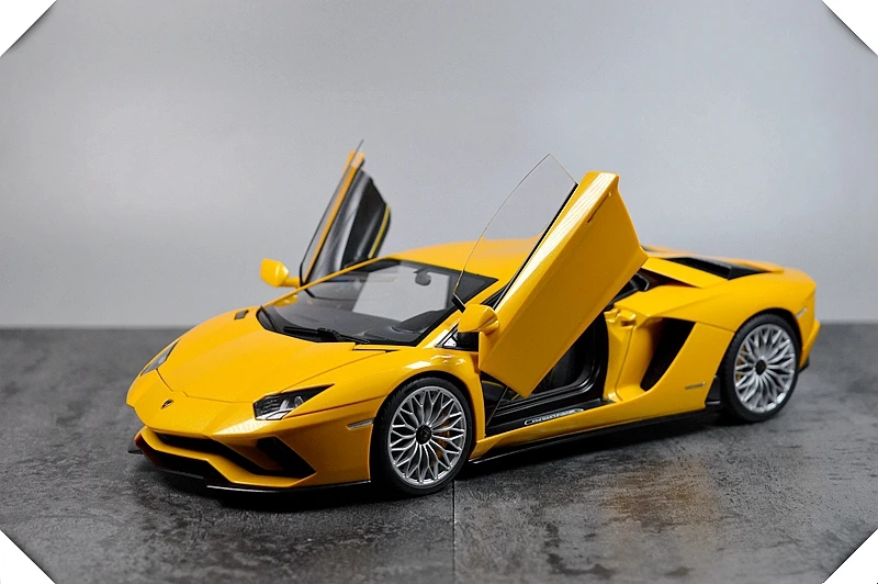Autoart 1:18 Lamborghini Aventador S Multicolor Alloy Fully Open Limited Edition Resin Metal Static Car Model Toy Gift
Autoart 1:18 Lamborghini Aventador S Multicolor Alloy Fully Open Limited Edition Resin Metal Static Car Model Toy Gift