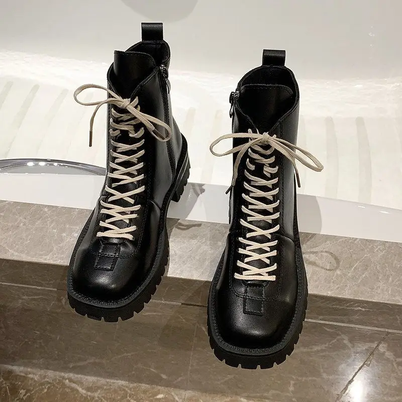 Winter Ankle Boots Women Black Platform Patent Leather Wedges Short Boots Woman Fashion Mid Heels Round Toe Booties Botas Mujer
Winter Ankle Boots Women Black Platform Patent Leather Wedges Short Boots Woman Fashion Mid Heels Round Toe Booties Botas Mujer