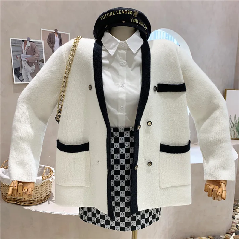 Niche Design New Women's Clothing 2022 Spring Loose Casual Versatile Knitted Cardigan Sweater Top Coat Blusa Feminina
Niche Design New Women's Clothing 2022 Spring Loose Casual Versatile Knitted Cardigan Sweater Top Coat Blusa Feminina
