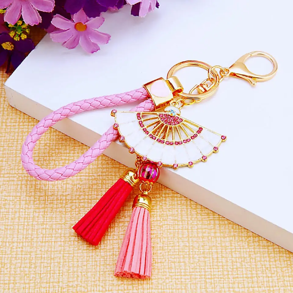 Small Rhinestone Fan Car Female Ins Bag Pendant Keychain Ring South Korea Creative Bridesmaid Gift Birthday Huggy Wuggy For Girl
Small Rhinestone Fan Car Female Ins Bag Pendant Keychain Ring South Korea Creative Bridesmaid Gift Birthday Huggy Wuggy For Girl