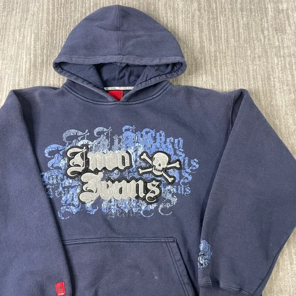 Американские модные готические толстовки с принтом, мультяшный милый маленький призрак, толстовка с капюшоном для мужчин и женщин, повседневный стиль, куртка для пары
Американские модные готические толстовки с принтом, мультяшный милый маленький призрак, толстовка с капюшоном для мужчин и женщин, повседневный стиль, куртка для пары