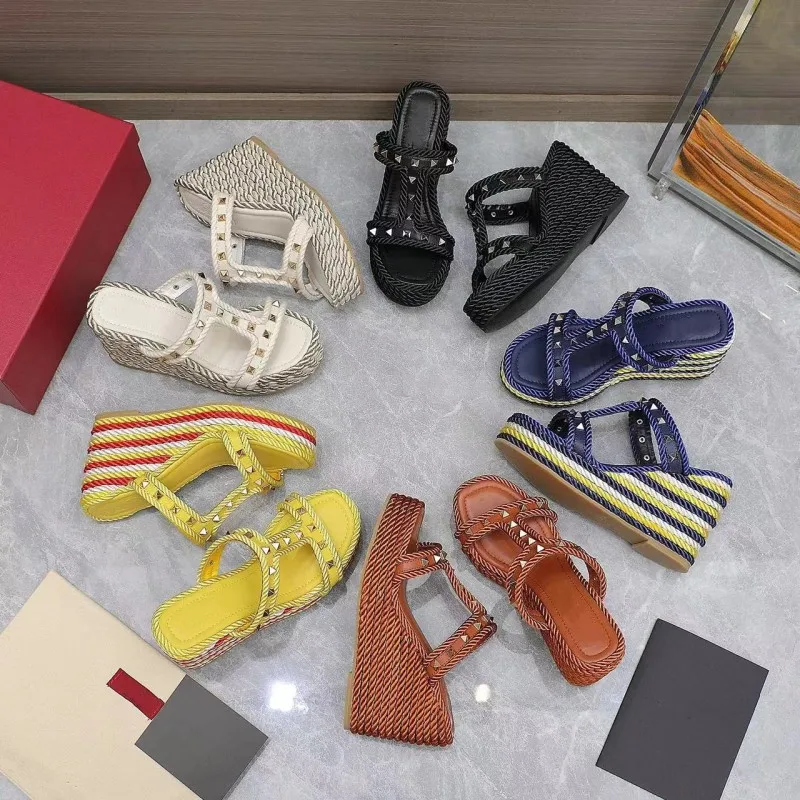 Designer Women's Sandals Summer Fashion Studded Woven Raffia Patchwork Leather High Heels Platform Shoes Slippers 9.5cm Size 3
Designer Women's Sandals Summer Fashion Studded Woven Raffia Patchwork Leather High Heels Platform Shoes Slippers 9.5cm Size 3