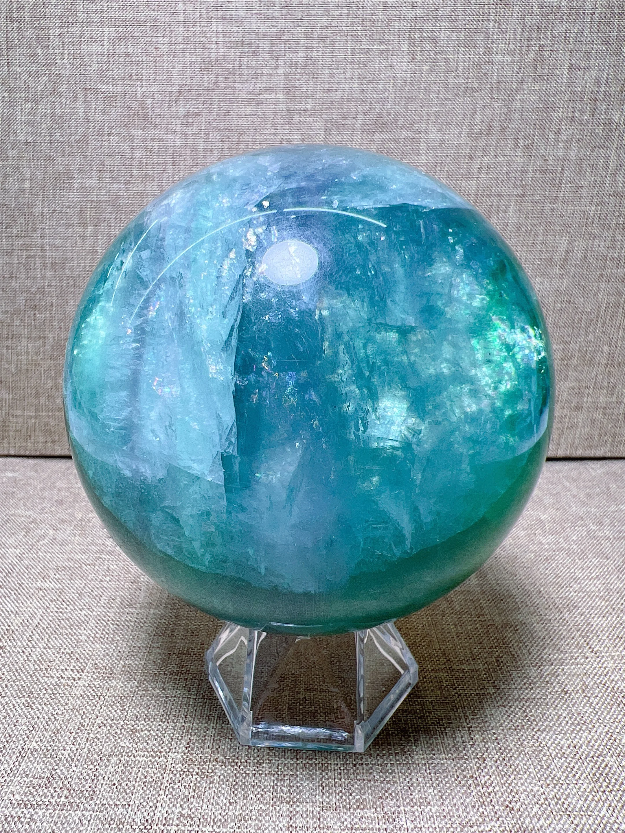 Natural Gree Fluorite Sphere Free Form, Carving Reiki Healing Stone Home Decoration Exquisite Gift
Natural Gree Fluorite Sphere Free Form, Carving Reiki Healing Stone Home Decoration Exquisite Gift