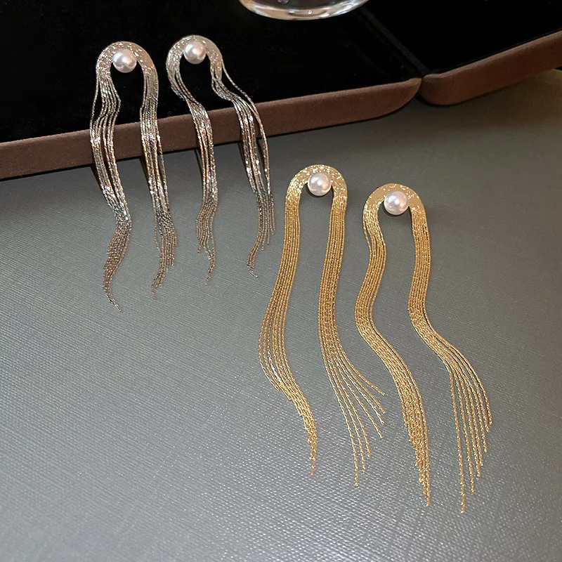 Korean Fashion Style Pearl Tassel Earrings Personalized Design Long Earrings Light Luxury Versatile U-shaped Earrings Female
Korean Fashion Style Pearl Tassel Earrings Personalized Design Long Earrings Light Luxury Versatile U-shaped Earrings Female