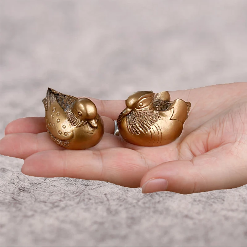 Fortune Carved Feather Birds Ornaments Office Home Decoration Wedding Animal Bird Figurines Gift
Fortune Carved Feather Birds Ornaments Office Home Decoration Wedding Animal Bird Figurines Gift