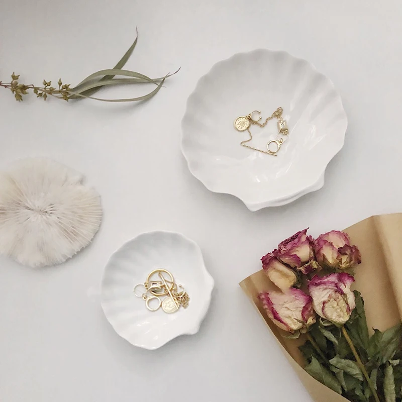 Ceramic Shell Plate Storage Trays Creative Pure White Breakfast Dishes Snack Fruit Plate Jewelry Storage Trays Containers
Ceramic Shell Plate Storage Trays Creative Pure White Breakfast Dishes Snack Fruit Plate Jewelry Storage Trays Containers