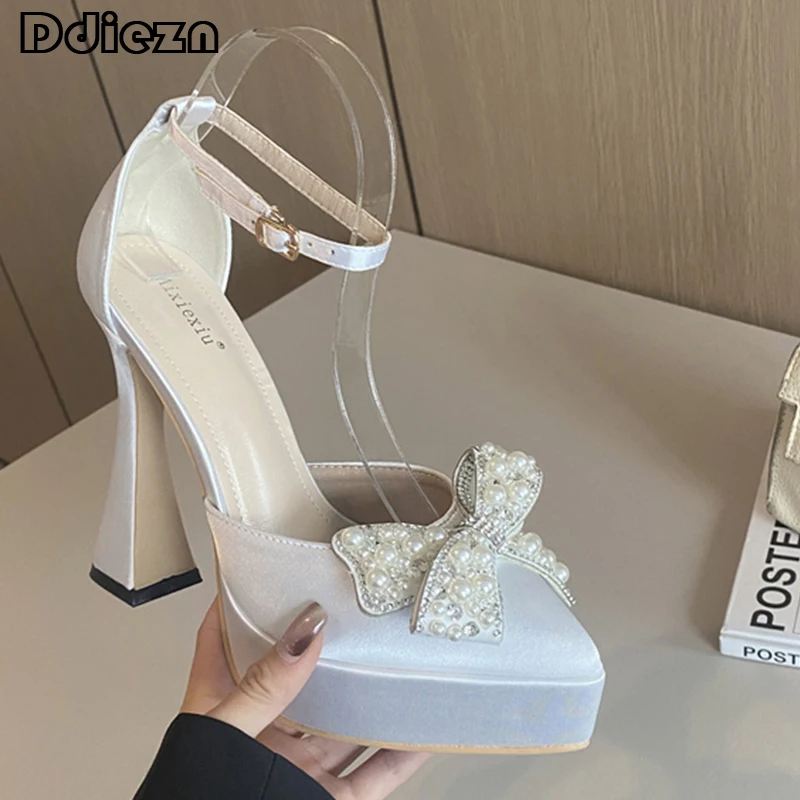 2023 New In Female Platform Shoes Wedding High Heels Ladies Pumps Sandals Fashion Bling Women Party Luxury Rhinestones Slides
2023 New In Female Platform Shoes Wedding High Heels Ladies Pumps Sandals Fashion Bling Women Party Luxury Rhinestones Slides