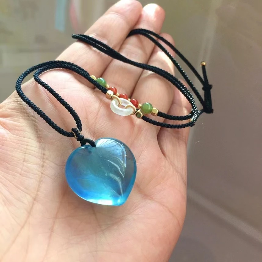

Подвеска из натурального синего аквамаринового кварца, резное сердце, 26*25*11 мм, ювелирное изделие, овальное ожерелье из синего аквамарина AAAAA