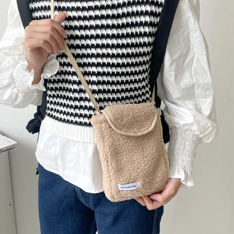 Youda Ladies Korean Version Plush Shoulder bag Casual Fanshion Crossbody mobile phone bags for Women
Youda Ladies Korean Version Plush Shoulder bag Casual Fanshion Crossbody mobile phone bags for Women