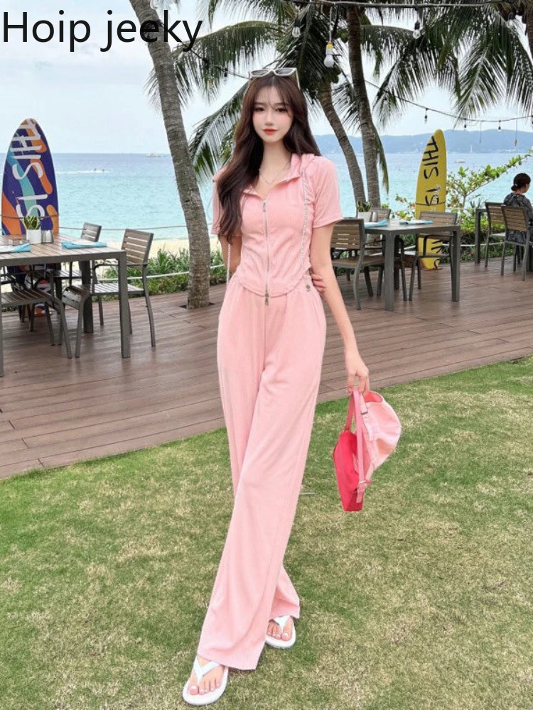 Hoip Jeeky 2022 Summer Casual Sport Suits Women High Waist Wide-Leg Pants+hooded Short Sleeve Coats Leisure Fashion Exercise Set
Hoip Jeeky 2022 Summer Casual Sport Suits Women High Waist Wide-Leg Pants+hooded Short Sleeve Coats Leisure Fashion Exercise Set