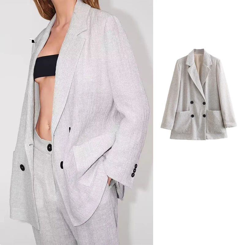 Женский двубортный блейзер с карманами, с длинным рукавом 
Женский двубортный блейзер с карманами, с длинным рукавом