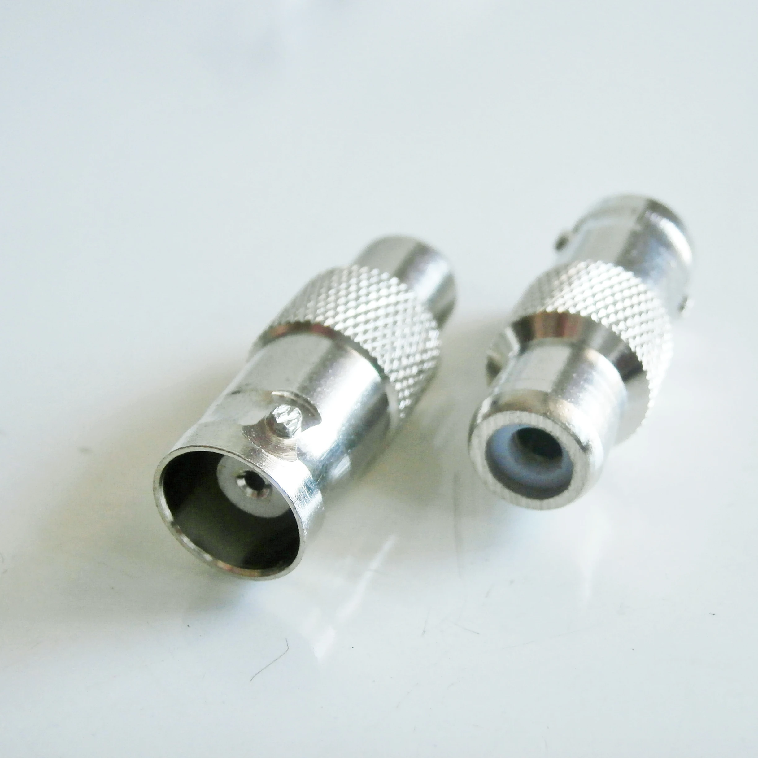 

1X Pcs Q9 BNC Female To RCA Female Plug Nickel Plated Brass Straight Q9 BNC to RCA Coaxial RF Connector Adapters