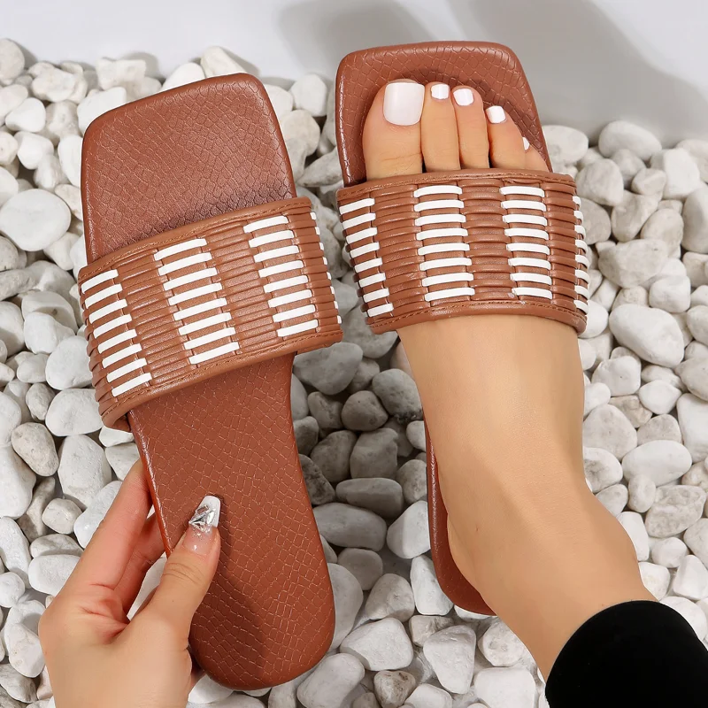 Ladies Mules Shoes New Women Slipper Summe Fashion 2023 New Flat Heels Sildes Elegant Sapatos De Mujer Plus Size Women Slippers
Ladies Mules Shoes New Women Slipper Summe Fashion 2023 New Flat Heels Sildes Elegant Sapatos De Mujer Plus Size Women Slippers
