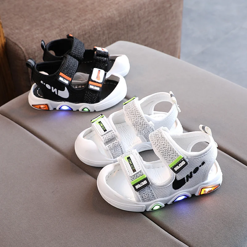 2023 Led Summer New Boy Girl Soft Bottom Beach Sandals Boy Baby Flashing Light Anti-kick Children's Shoes Baby Toddler Shoes
2023 Led Summer New Boy Girl Soft Bottom Beach Sandals Boy Baby Flashing Light Anti-kick Children's Shoes Baby Toddler Shoes