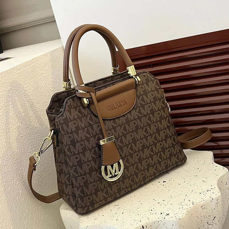 Luxury Women's Shoulder Bags Designer Crossbody Shoulder Purses Handbag Women Clutch Travel tote Bag
Luxury Women's Shoulder Bags Designer Crossbody Shoulder Purses Handbag Women Clutch Travel tote Bag