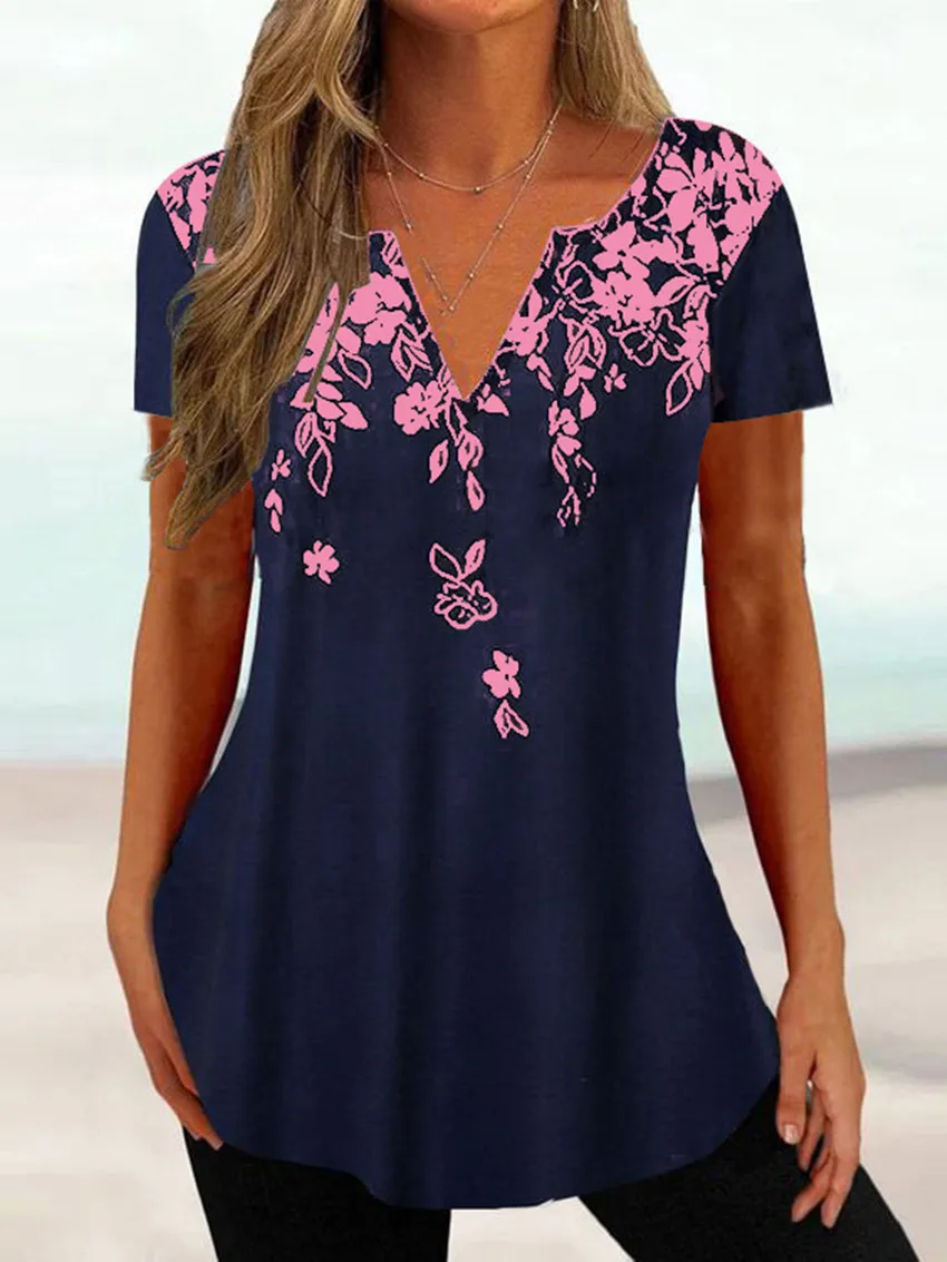 Женский топ с V-образным вырезом, элегантная шикарная свободная повседневная одежда для отпуска, винтажная уличная одежда, женские футболки, лето 2023 
Женский топ с V-образным вырезом, элегантная шикарная свободная повседневная одежда для отпуска, винтажная уличная одежда, женские футболки, лето 2023